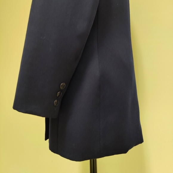 Vintage Jones New York Double breasted navy blue blazer, size 10 - Picture 4 of 12